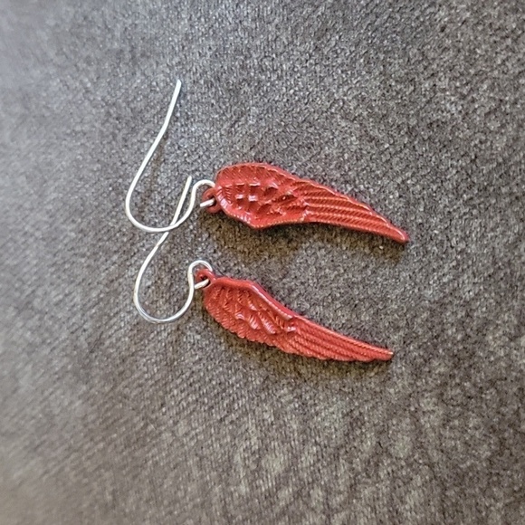 3/$20 VTG Red Angel Wing Fairycore Dangle Hook Earrings - Picture 2 of 6